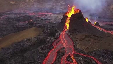 Un spectacle majestueux de l’éruption d’un volcan en Islande