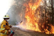 Australie : Les pompiers luttent contre un immense incendie dans le sud-est du pays