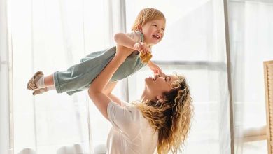 Comment la "parentalité bienveillante" influence-t-elle le développement des enfants et la santé familiale ?