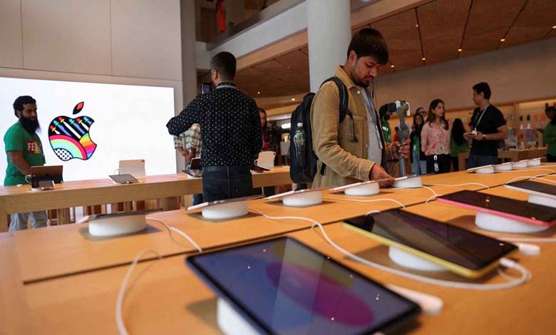 Les téléphones reconditionnés deviennent une option attrayante pour les jeunes, notamment face à la montée des coûts des technologies avancées.