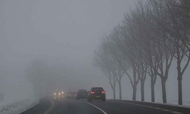 "Des symptômes inquiétants" : Un brouillard à l’odeur "chimique" envahit le ciel de Floride