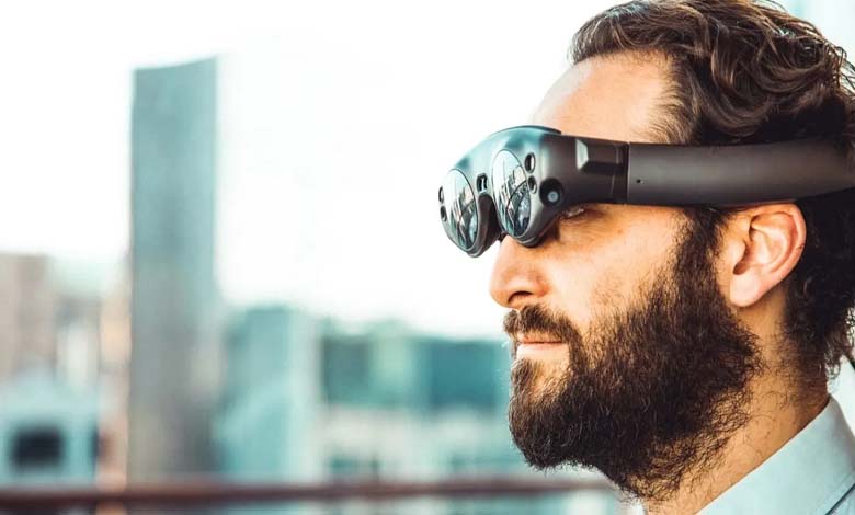 "Voir et entendre" : Des lunettes intelligentes évitent l'embarras aux malentendants