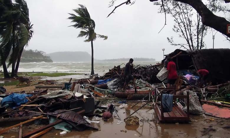 Trois cyclones tropicaux frappent simultanément le sud de l'océan Pacifique