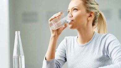 La manière dont vous buvez de l’eau influence la jeunesse de votre corps