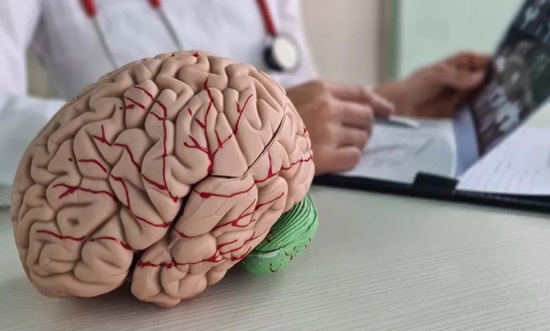 3 symptômes d’alerte – Comment détecter un AVC en quelques minutes ?