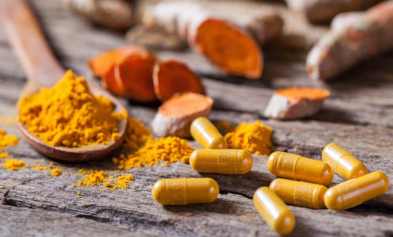 Avertissements médicaux concernant les compléments à base de curcuma : un risque sous-estimé pour la santé hépatique