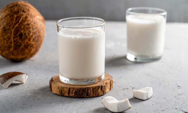Eau de coco ou lait de coco — lequel est le meilleur pour votre santé ?