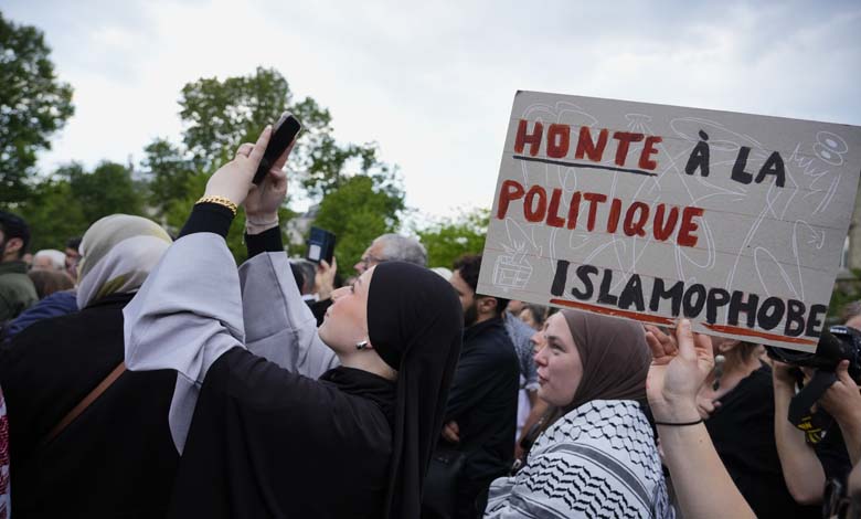 Les Frères musulmans dans les stades français : une infiltration silencieuse et une influence invisible