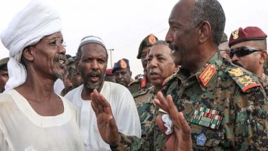 Les Frères musulmans soutiennent Al-Burhan : le carburant de la guerre et l’effondrement de l’État au Soudan
