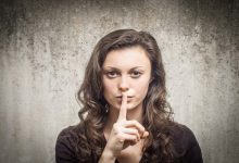 Quel est l’impact de la rétention des secrets sur votre santé mentale ?