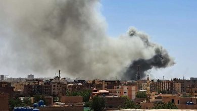 Une frappe aérienne mystérieuse à Port-Soudan révèle l’implication d’experts étrangers et un armement iranien… Le silence d’al-Burhan et du mouvement islamique suscite des interrogations