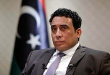 Le président el-Menfi interdit les manifestations armées à Tripoli, craignant une dérive sécuritaire