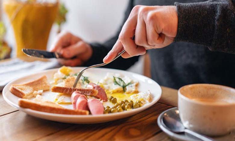 Pourquoi faut-il dîner trois heures avant de dormir ?