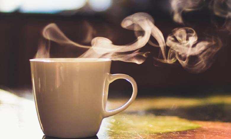 Pourquoi recommande-t-on les boissons chaudes lorsqu’il fait chaud ?