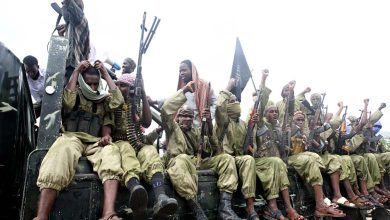 À contre-courant : Le terrorisme des Shebab frappe une ville stratégique en Somalie
