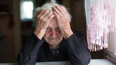 Le temps passé assis accélère le vieillissement cérébral chez les personnes âgées