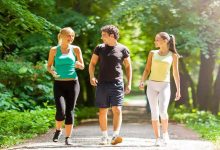 Marcher 7 000 pas par jour : un geste simple pour transformer votre santé