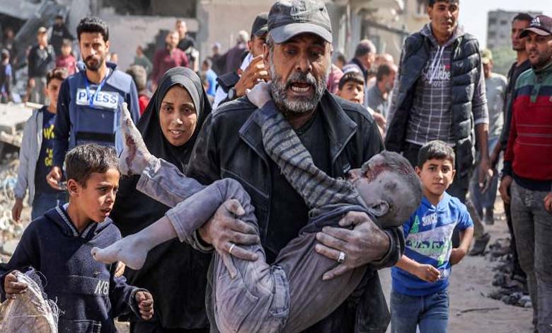 ‘’J’ai fait semblant d’être mort pour survivre’’: comment les files d’attente pour le pain à Gaza se sont transformées en cimetières