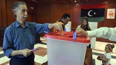 Le silence électoral des municipales libyennes rompu par les flammes des bureaux de la commission