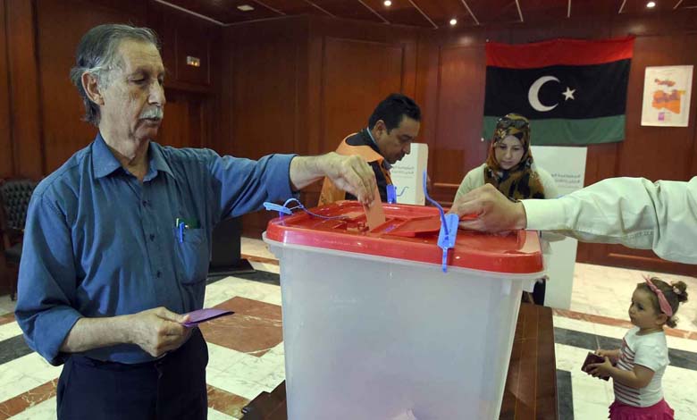 Le silence électoral des municipales libyennes rompu par les flammes des bureaux de la commission
