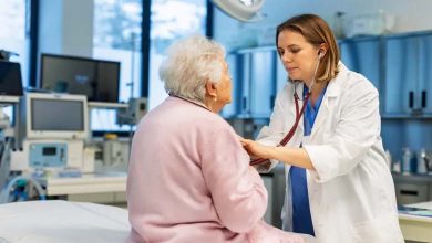 Peut-on être atteint de la maladie d'Alzheimer à un jeune âge ?