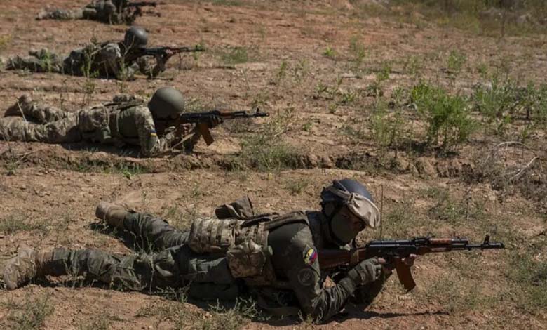 Un entraînement en Estonie dévoile la vérité derrière les mensonges de Port-Soudan sur les prétendus mercenaires colombiens