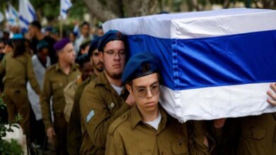 Avec la mort d’un officier à Gaza, les pertes israéliennes approchent le seuil du millier