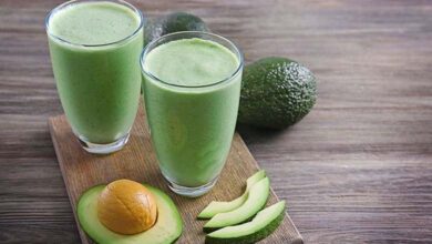 Avocat et thé vert, alliés majeurs de la santé cérébrale