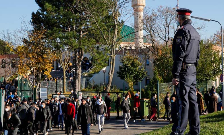 Le danger de l’islamisme : l’Autriche traque les prêcheurs de haine avec une forme d’interdiction virtuelle