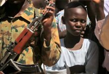 Port-Soudan entre le mensonge des mercenaires et la révélation de la vérité : quand le pouvoir se transforme en machine de désinformation