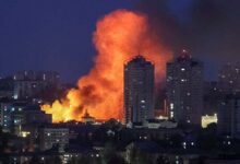 Une nuit de feu : la Russie bombarde l’Ukraine avec 500 drones et 40 missiles