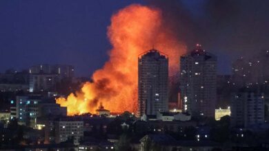 Une nuit de feu : la Russie bombarde l’Ukraine avec 500 drones et 40 missiles