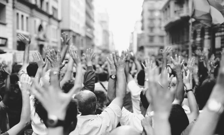 Entre l’effondrement organisationnel et la domination idéologique : l’islam politique est-il réellement terminé ?