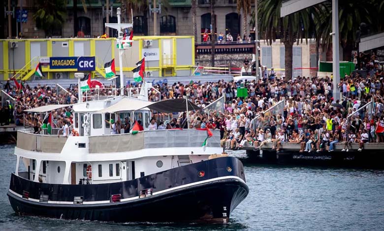 La dernière embarcation de la Flottille de la Résilience poursuit sa route vers Gaza