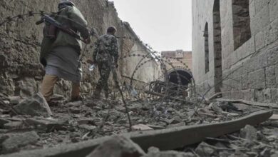 Les Houthis activent un plan d’urgence : la peur fragilise la centralisation de la décision militaire