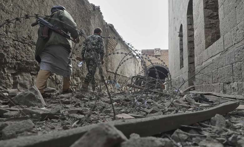 Les Houthis activent un plan d’urgence : la peur fragilise la centralisation de la décision militaire