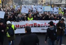 Les appels à l’interdiction se multiplient : l’étau se resserre autour de l’islam politique en Autriche