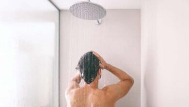 Les pommeaux de douche : un environnement idéal pour la prolifération des bactéries et des champignons