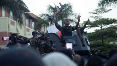 Madagascar en crise : une unité militaire rebelle annonce la prise de contrôle de l’armée