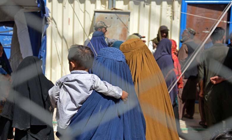 La tutelle complète… Les Talibans ramènent les femmes à une ère d’isolement au nom de la vertu