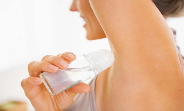 Le déodorant provoque-t-il le cancer ? Démystification scientifique d’un mythe persistant