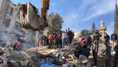 Un bombardement secoue Damas, et le démenti israélien ajoute davantage de mystère