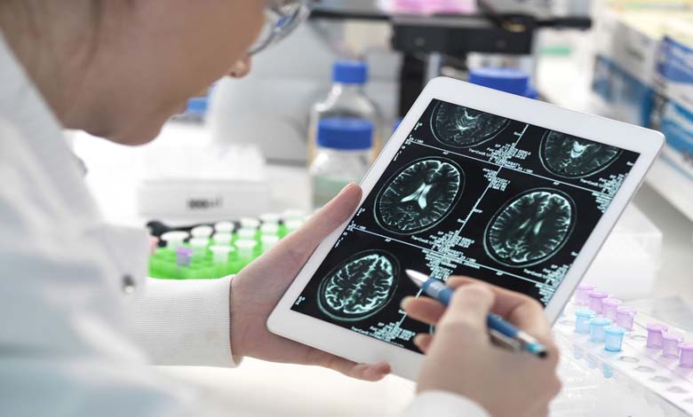 Étude scientifique : un lien potentiel entre la maladie d’Alzheimer et une infection bactérienne provenant des gencives