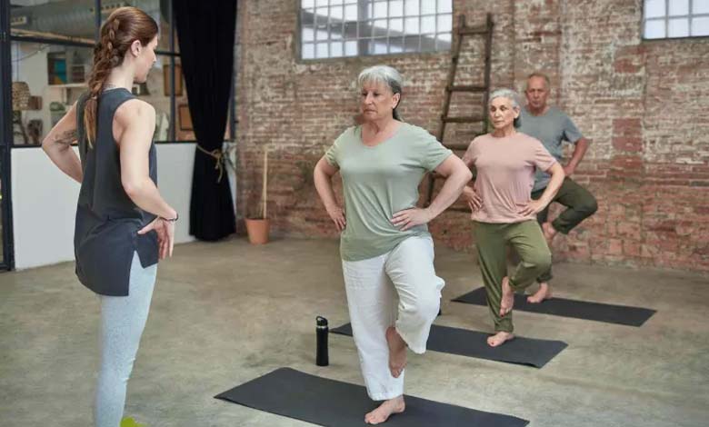 Se tenir sur une seule jambe : un exercice simple pour renforcer votre cerveau