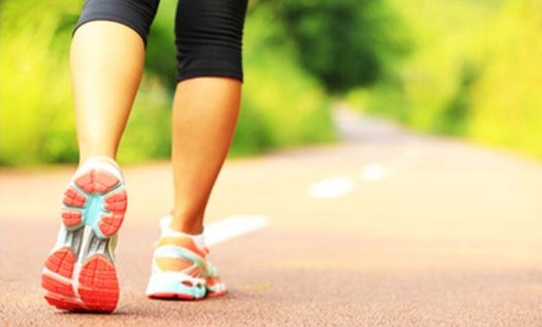 Comment la marche simple rend la perte de poids plus efficace