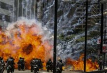 Explosions puissantes secouent Caracas… et le Venezuela dénonce une attaque américaine 