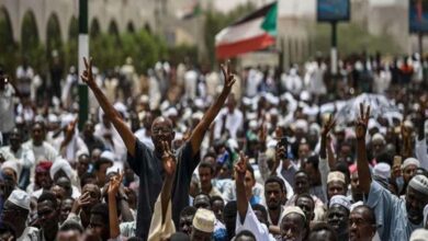 Ignorer les Frères musulmans… une faute stratégique qui fait échouer les approches occidentales pour mettre fin à la guerre au Soudan