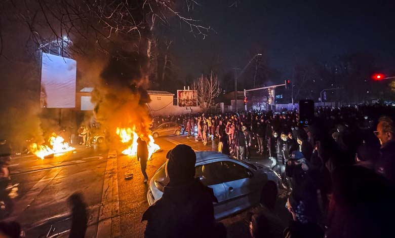 L’Iran privé d’Internet pour le deuxième jour consécutif, l’armée réagit aux manifestations