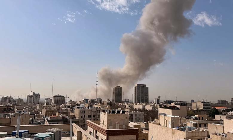 De la fumée aux abords du siège du Guide iranien… Où se trouve Khamenei ?