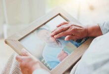 Étude révélant les mécanismes cérébraux derrière la tristesse persistante après la perte d’un être cher